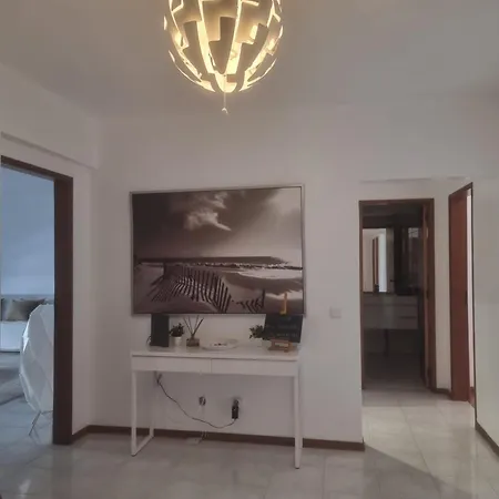 Central Luxury Flat 3 Balconies شقة